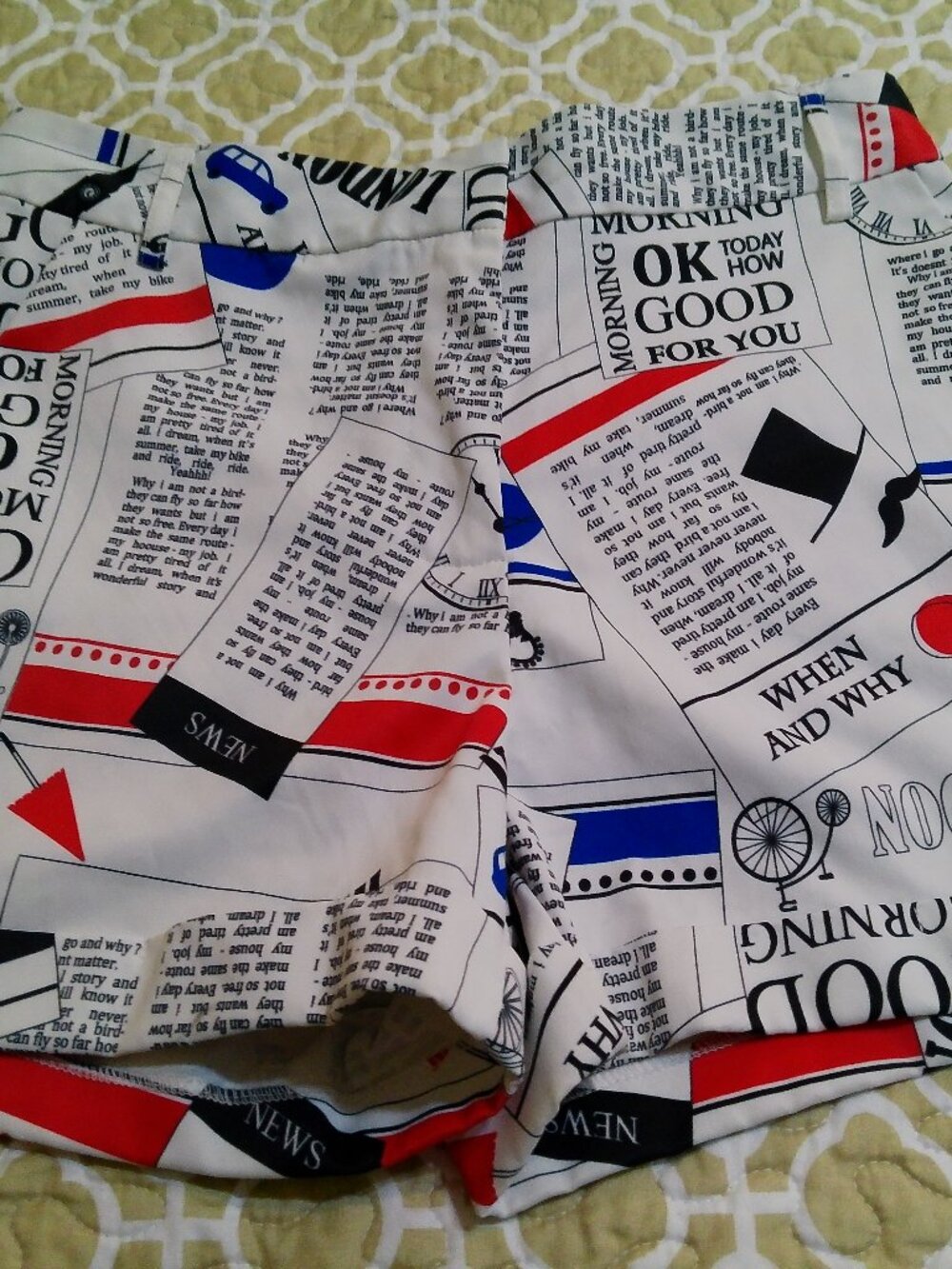 OVI SHORTS SIZE SMALL NWOT
